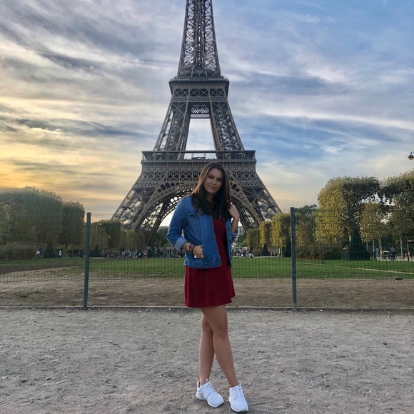 Meet your Posher, Yessica - Picture 1 of 1